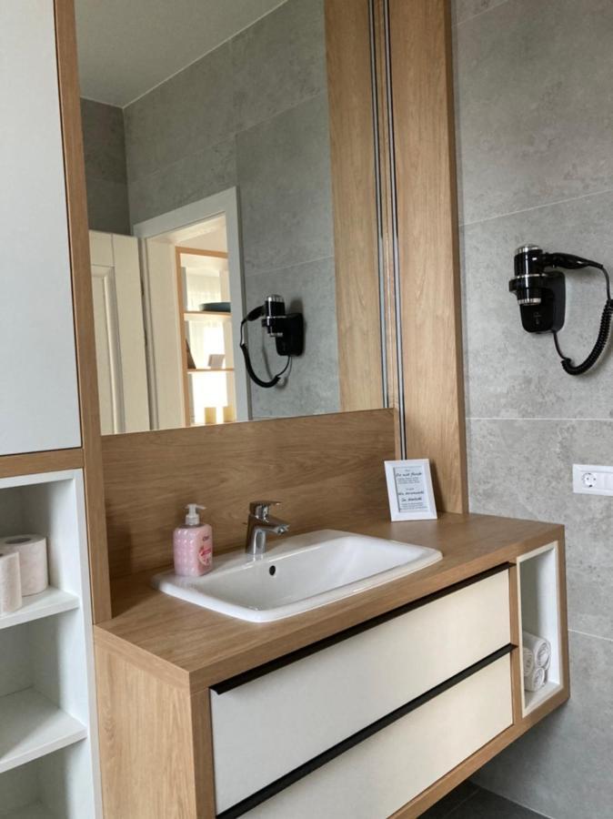 Papillon Apartment #6 Dumbravita  Luaran gambar
