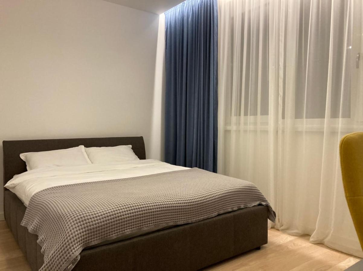 Papillon Apartment #6 Dumbravita  Luaran gambar